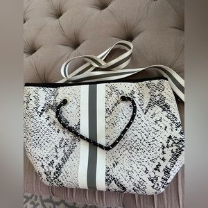 Shoulder bag - also can be a backpack